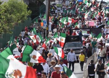 Marcha en Chihuahua exigen respetar soberanía nacional
