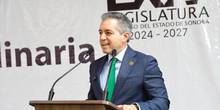 Impulsa Omar del Valle fortalecer la detección temprana de cardiopatías en recién nacidos