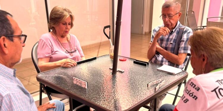 Gobierno de Sonora promueve la integración social y activación mental de personas adultas mayores