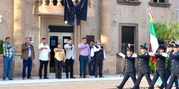 CONMEMORA AYUNTAMIENTO DE BÁCUM ANIVERSARIO DE LA CONSTITUCIÓN