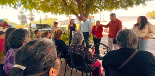 ENTREGAN APOYOS DE MEJORAMIENTO DE VIVIENDA EN BÁCUM