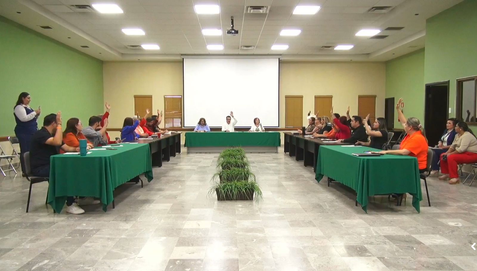 APRUEBA CABILDO RENUNCIA DE ANABEL ACOSTA ISLAS AL CARGO DE REGIDORA PROPIETARIA