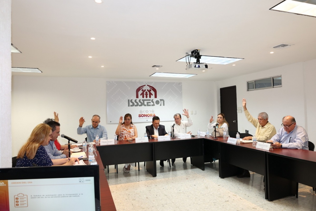 Toman protesta nuevos funcionarios de Isssteson