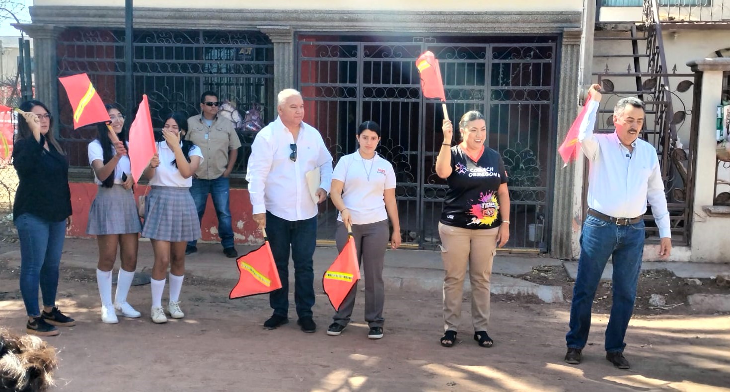 BUSCAN PRESIDENTE JAVIER LAMARQUE Y GOBERNADOR ALFONSO DURAZO REDUCIR LA BRECHA DIGITAL ENTRE ESTUDIANTES DE CAJEME