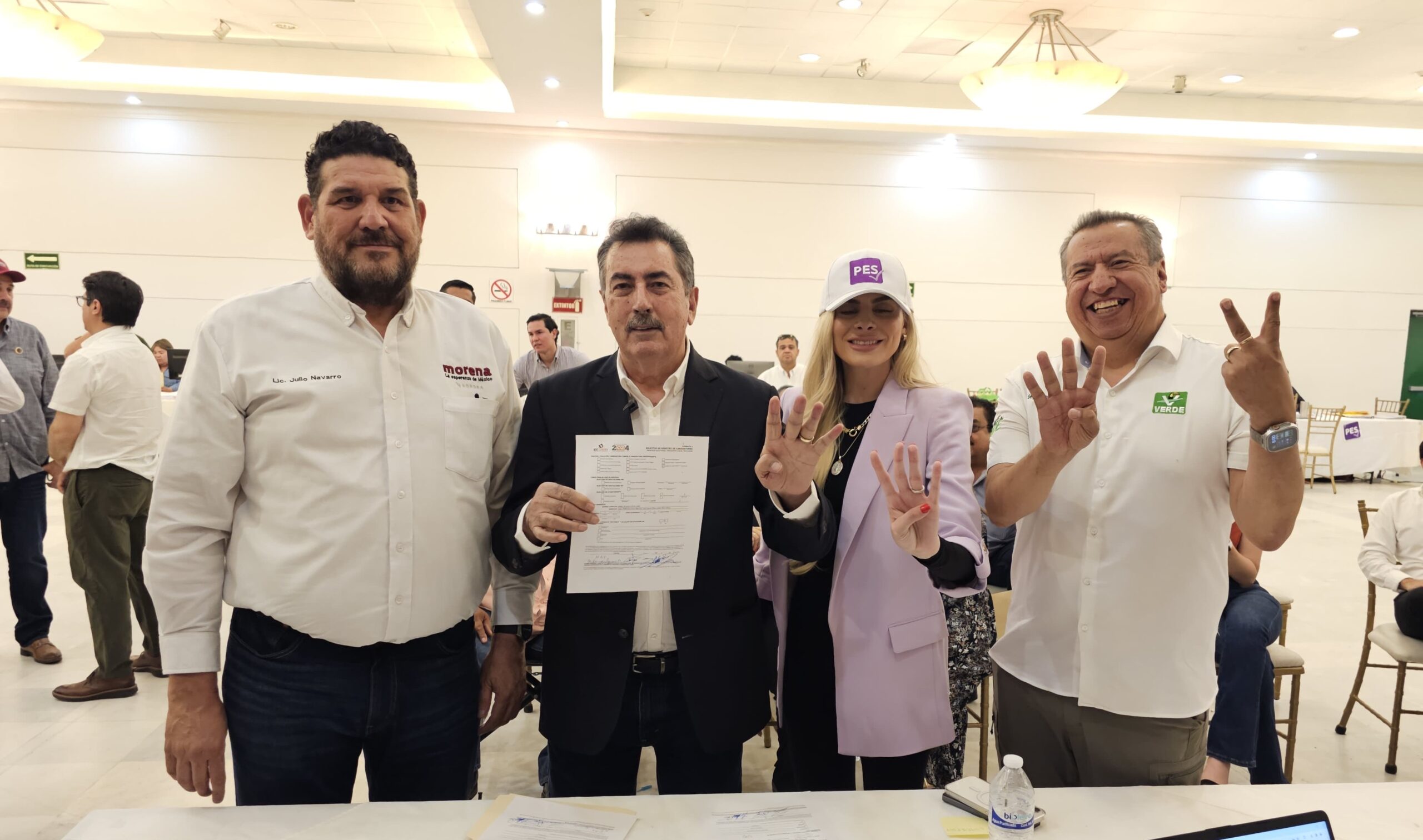 Presentó su registro Javier Lamarque Cano ante la Autoridad Estatal Electorala la Alcaldía de Cajeme.