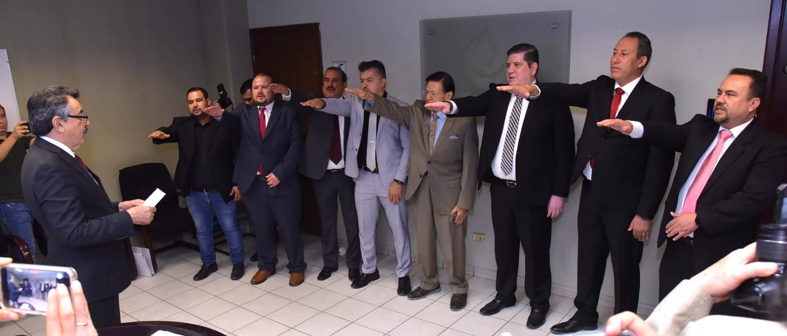 TOMA PROTESTA ALCALDE A DIRECTIVOS DEL OOMAPAS DE CAJEME