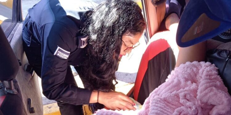 POLICÍA MUNICIPAL DE CAJEME AUXILIA EXITOSAMENTE A MUJER EN LABOR EN PROVIDENCIA