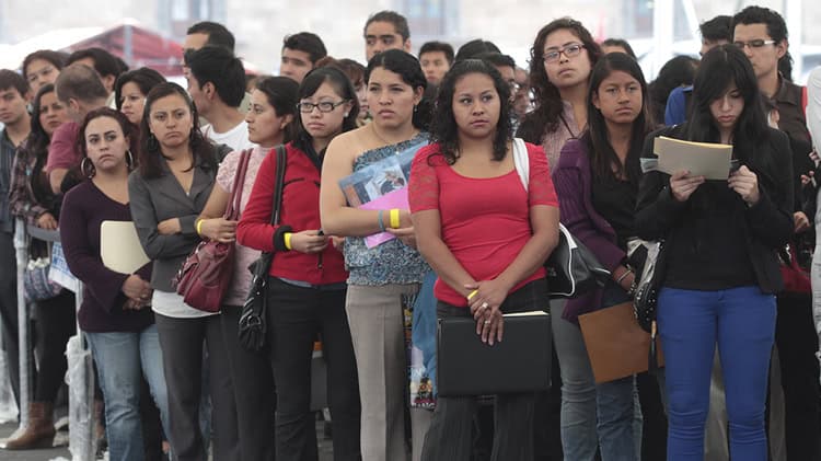 Aumentan mujeres en el mundo laboral