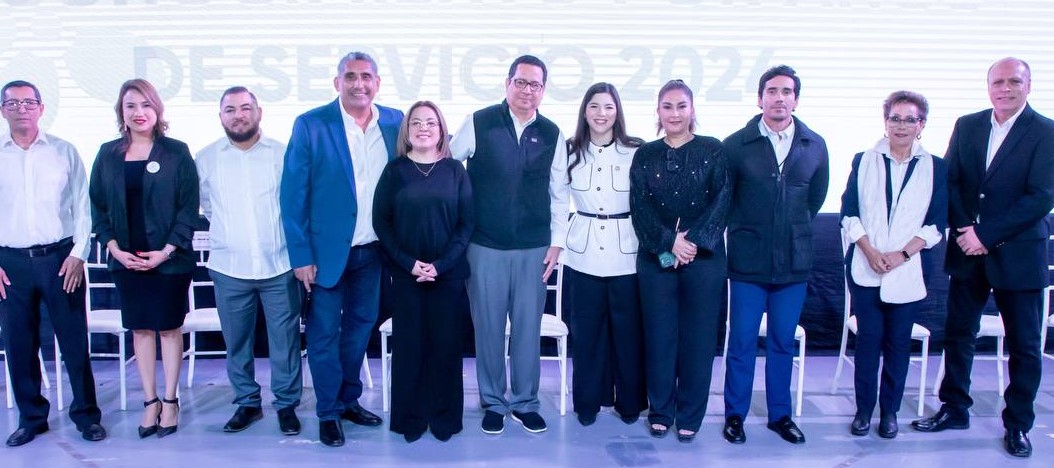 Celebra Salud Sonora trayectoria de profesionales de la salud