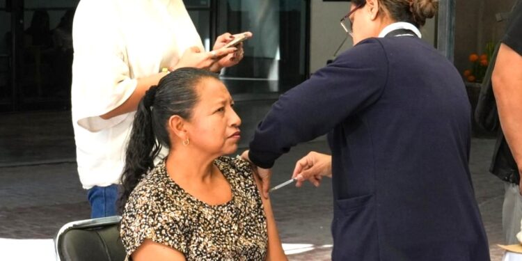 Llama Salud Sonora a reforzar la vacunación en temporada alta de enfermedades respiratorias