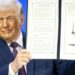 DONALD TRUMP FIRMA ACTA DE LA «JUNTA DE PAZ»