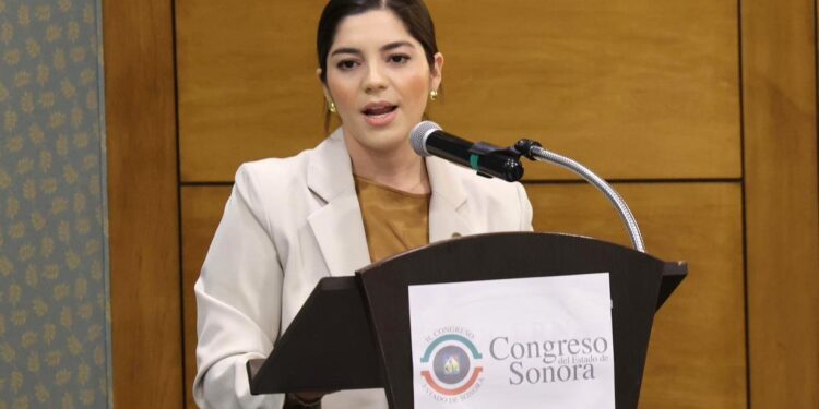 Propone diputada Amairany Peña reconocer en la ley las enfermedades laborales de las y los bomberos sonorenses