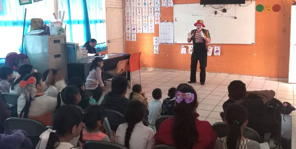 APORTAN ENSEÑANZAS Y VALORES CON OBRAS DE TEATRO A NIÑAS Y NIÑOS DEL EJIDO DE TERAS
