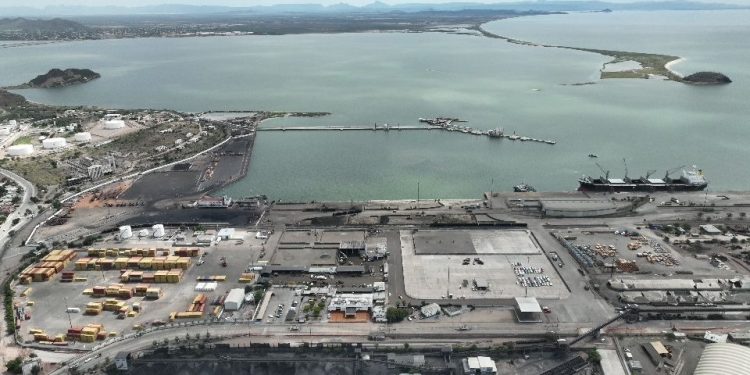 CON EL AVANCE DE MODERNIZACIÓN DEL PUERTO DE GUAYMAS DETONAMOS EL DESARROLLO EN LA ENTIDAD: ALFONSO DURAZO