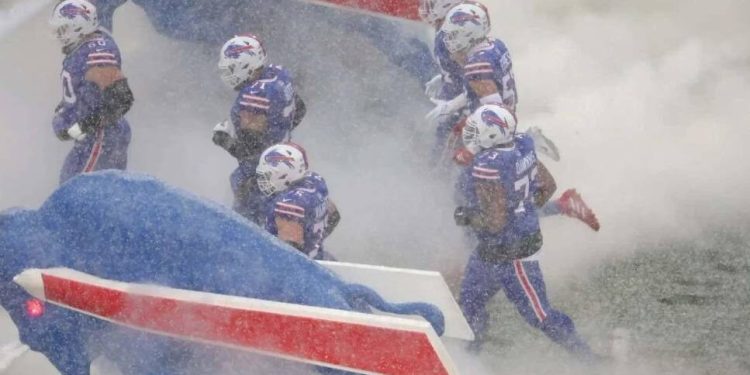 ¡DEMASIADO FRIO PARA JUGAR! NUEVA YORK ESTÁ ‘TAPIZADO’ DE NIEVE Y SUSPENDEN JUEGO DE LA NFL