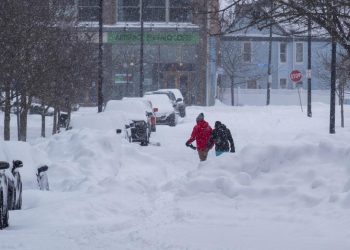 PONEN A 100 MILLONES DE ESTADOUNIDENSES EN ALERTA