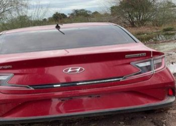 RECUPERAN ELEMENTOS DE LA SSPM VEHÍCULO CON REPORTE DE ROBO