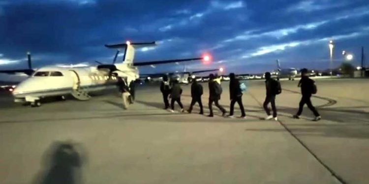 MÉXICO RETORNA A GUATEMALA A 100 NIÑOS MIGRANTES QUE VIAJABAN SOLOS