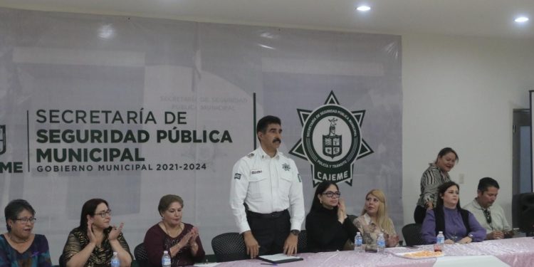 RECONOCE SSPM A PERSONAL FEMENINO OPERATIVO Y ADMINISTRATIVO DE LA CORPORACIÓN