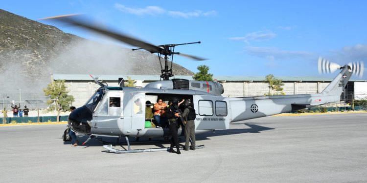 EE.UU. SACA EN HELICÓPTERO DE HAITÍ A 15 DE SUS CIUDADANOS