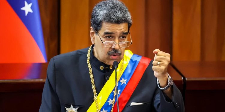 Maduro anuncia cierre de Embajada y consulados de Venezuela en Ecuador, en apoyo a México