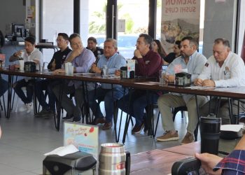 SOSTIENE REUNIÓN CANDIDATO JAVIER LAMARQUE CON RESTAURANTEROS