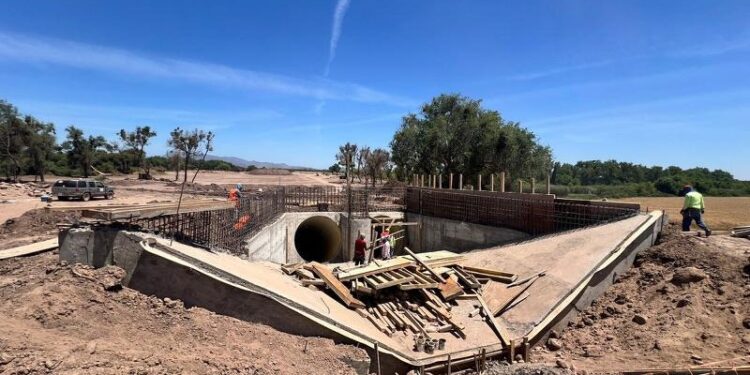 RINDE GOBIERNO MUNICIPAL DE CAJEME HOMENAJE PÓSTUMO A LUIS MIGUEL CASTRO ACOSTA