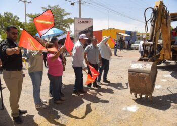 INICIA LAMARQUE CANO OBRA DE PAVIMENTACIÓN E INFRAESTRUCTURA HIDROSANITARIA EN CALLE AQUILES SERDÁN