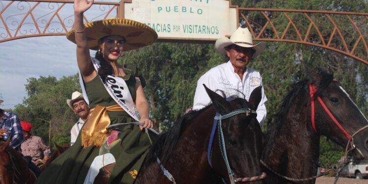 REALIZAN TRADICIONAL CABALGATA Y PRESENTACIONES ARTÍSTICAS EN FERIA DE SAN JUAN 2024