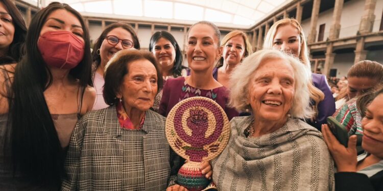 ES TIEMPO DE LAS MUJERES Y DE TRANSFORMACIÓN. NUNCA UN MÉXICO SIN NOSOTRAS: CLAUDIA SHEINBAUM SOSTIENE ENCUENTRO CON MEXICANAS DE TODO EL PAÍS