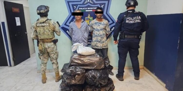 SSPM Y MARINA SACAN DE LAS CALLES BOLSAS DE MARIHUANA Y CRISTAL