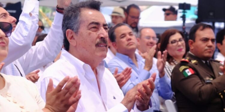 ATESTIGUA PRESIDENTE MUNICIPAL DE CAJEME RELANZAMIENTO DEL PUERTO DE GUAYMAS Y EL PRIMER EMBARQUE DE AUTOS