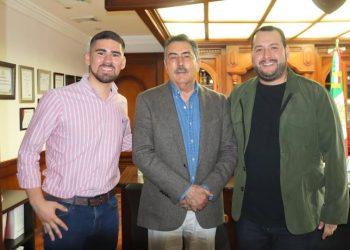 PRESIDENTE JAVIER LAMARQUE SE REUNE CON DIPUTADOS LOCALES