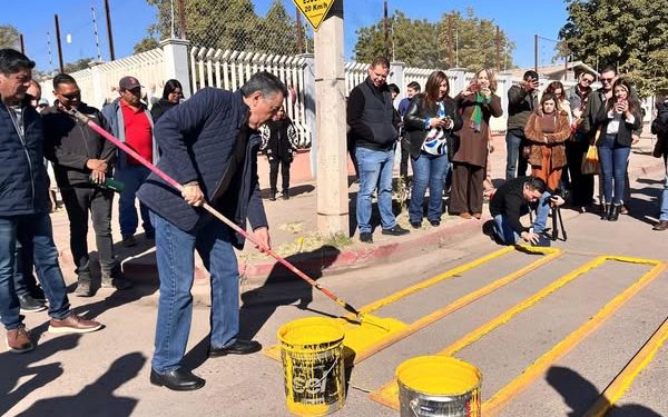 PRESIDENTE LAMARQUE ARRANCA CON PROGRAMA DE SEÑALIZACIÓN VIAL EN ZONA ESCOLAR