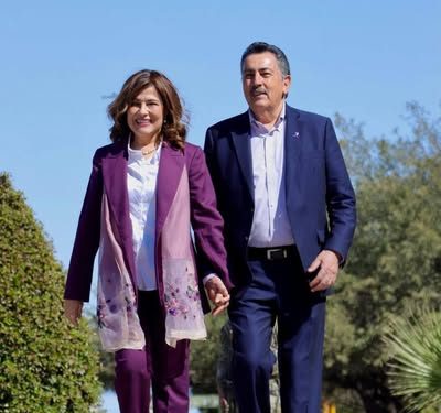 ALCALDE DE CAJEME Y PRESIDENTA DEL DIF, CONMEMORAN EL 8 DE MARZO