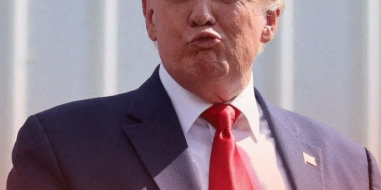 Explosión por acumulación de gas destruye casa y deja varios heridos en Puebla