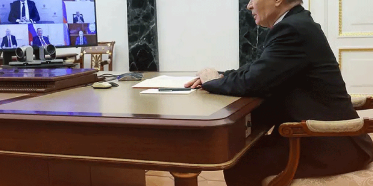 Pese a críticas de Trump a Putin; Kremlin trabaja por la paz en Ucrania