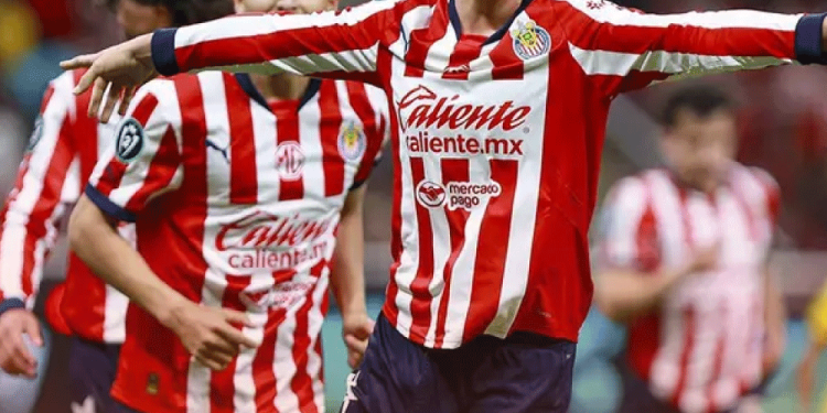 Astronautas varados podrían regresar con cápsula de SpaceX