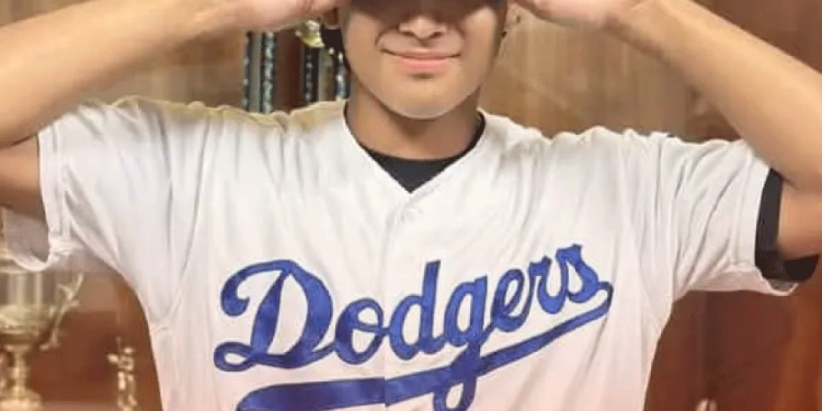 Jóvenes dan “manita de gato” a la Calzada Antonio Valdez Herrera, en Cócorit