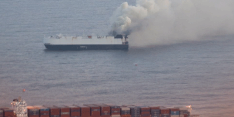 Les ‘bailó’ $185 mil y graduación; ‘no me difamen’: estudiante de la UAS Culiacán