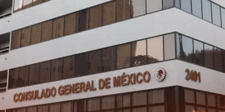 Hospitalizan de emergencia a Kristi Noem, secretaria de Seguridad de EU