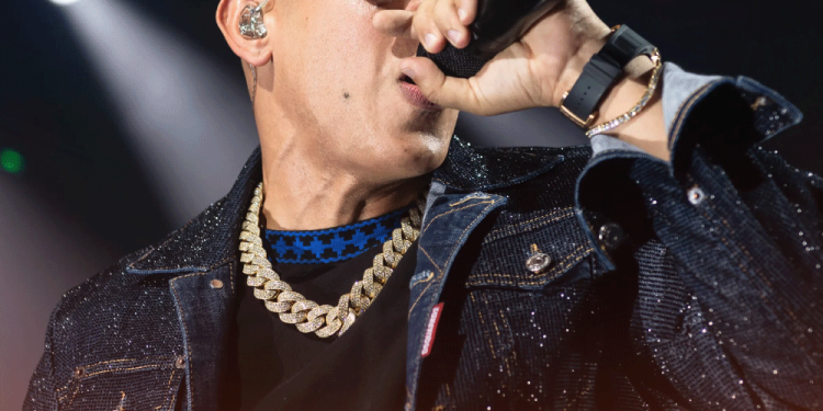 El cantante Daddy Yankee está de vuelta; retoma los micrófonos