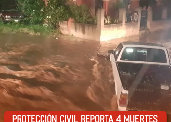 Integrante de Los Tigres del Norte sufre caída en pleno concierto