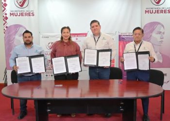 FIRMAN CONVENIO DE COLABORACIÓN SECRETARÍA DE LA MUJER DE CAJEME Y OOMAPASC