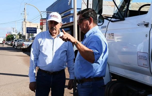 PRESIDENTE LAMARQUE SUPERVISA TRABAJOS DE BACHEO