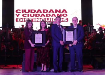 Gobierno Municipal reconoció a la Ciudadana y al Ciudadano Distinguido de este año