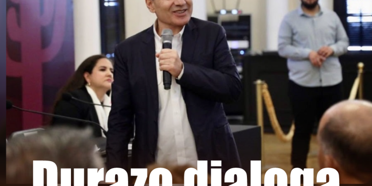 El joven narrador de 15 años que conquistó redes al relatar la final de la Libertadores desde un cerro en Lima