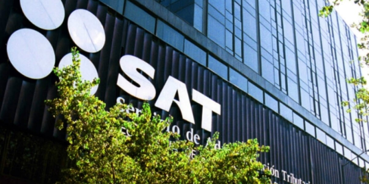 Condicionar facturas a Constancia Fiscal puede costar hasta 122 mil pesos