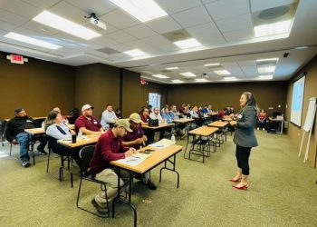 IMPARTEN CURSOS A EMPLEADOS DE OOMAPASC