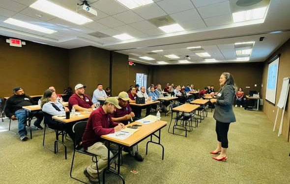 IMPARTEN CURSOS A EMPLEADOS DE OOMAPASC